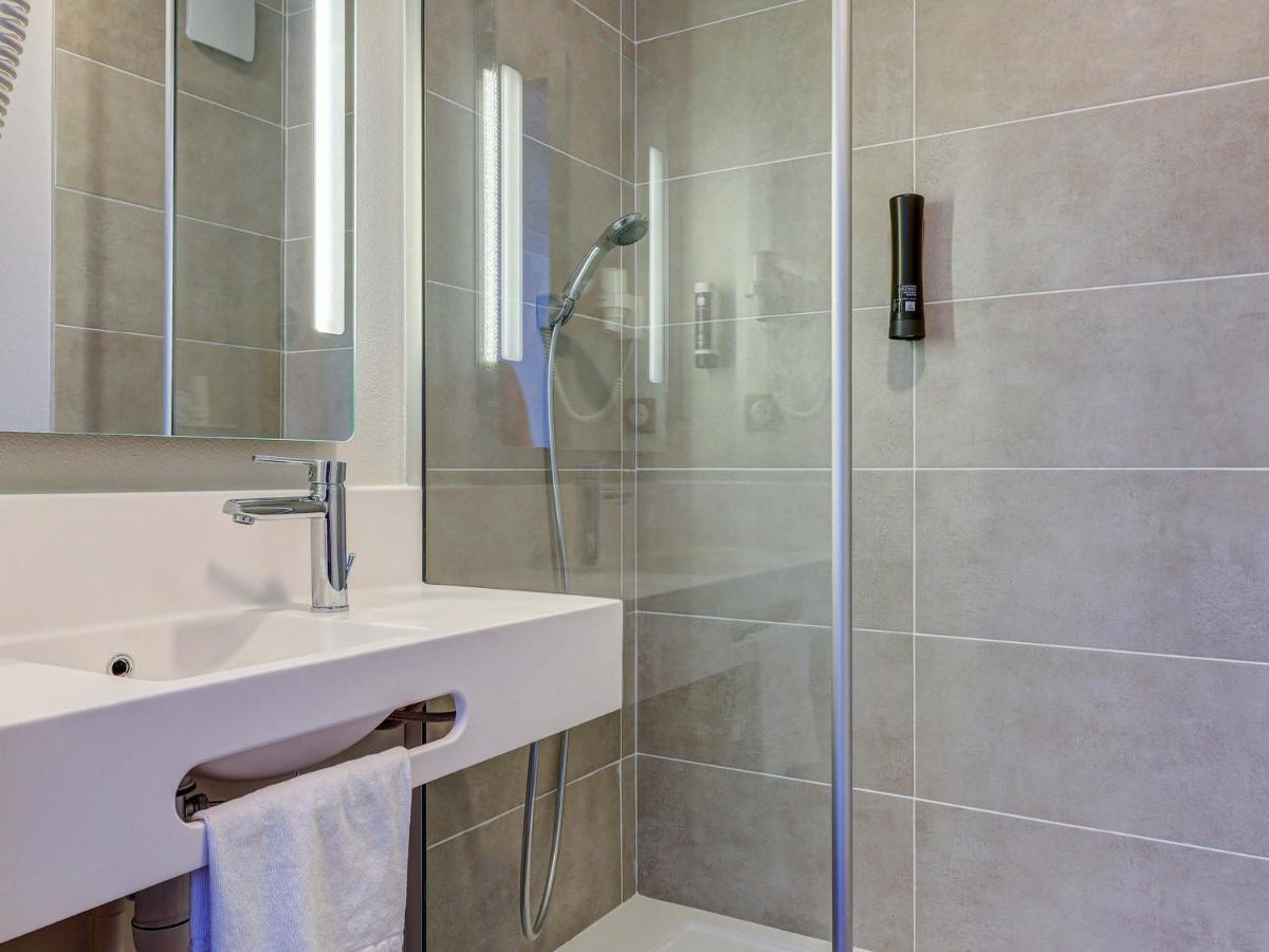 B&B Hotel Le Creusot Montchanin Buitenkant foto