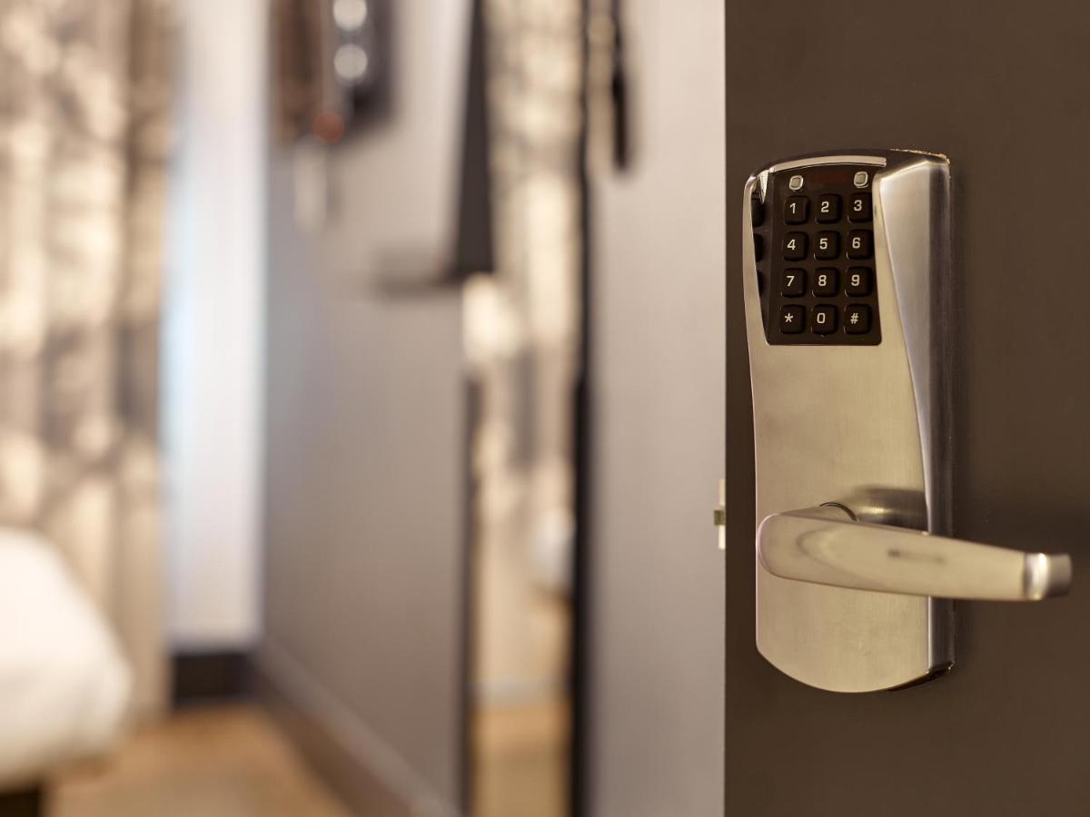 B&B Hotel Le Creusot Montchanin Buitenkant foto